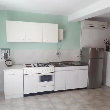 Simic Apartment